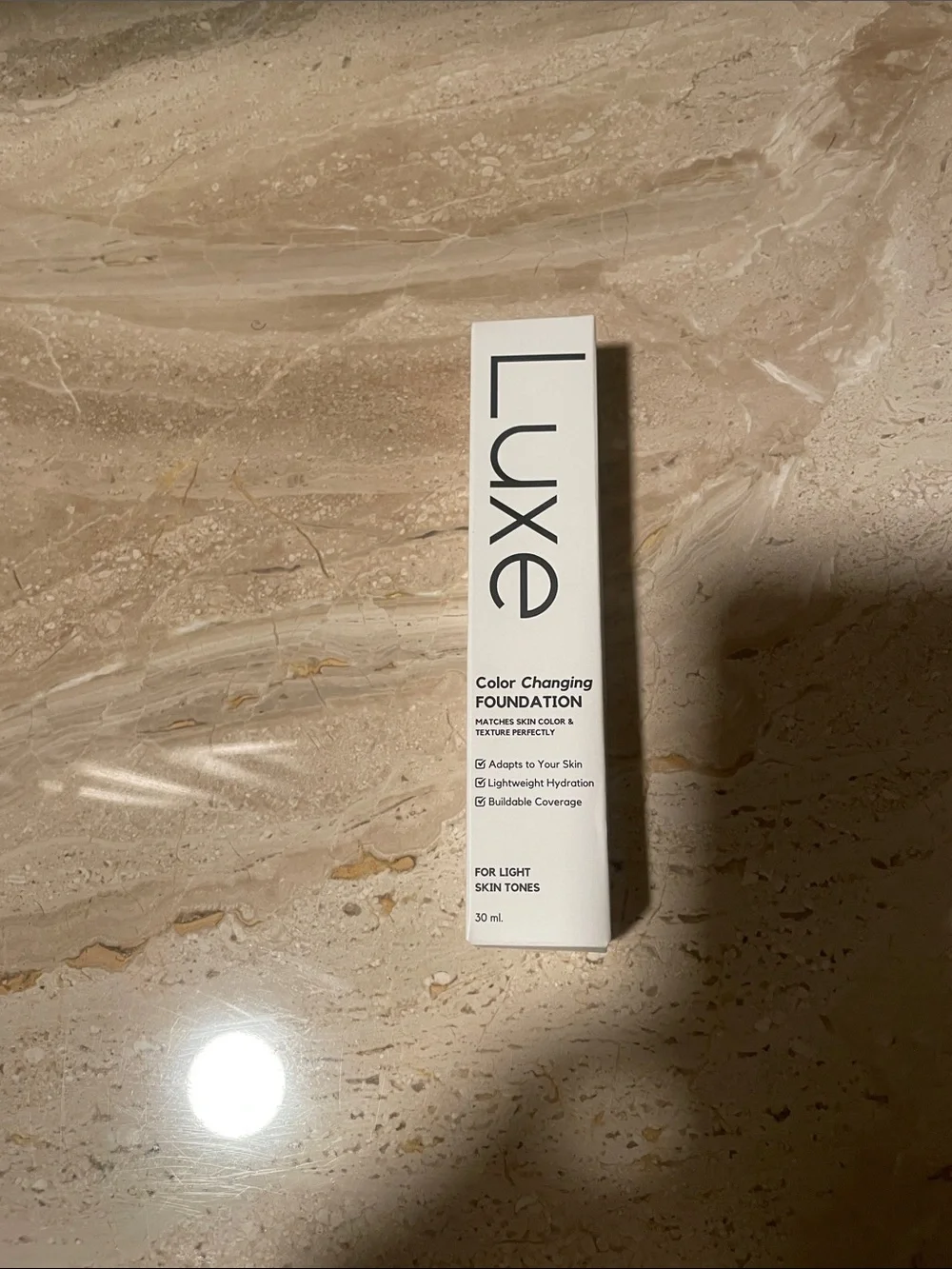 Luxe Color Changing Foundation Shade Light 01